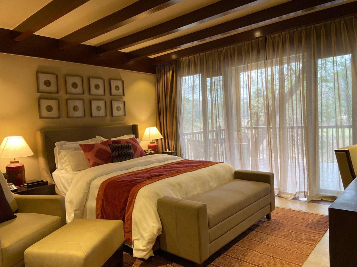 Miraaya Wellness Hotel Chitwan Bagian luar foto