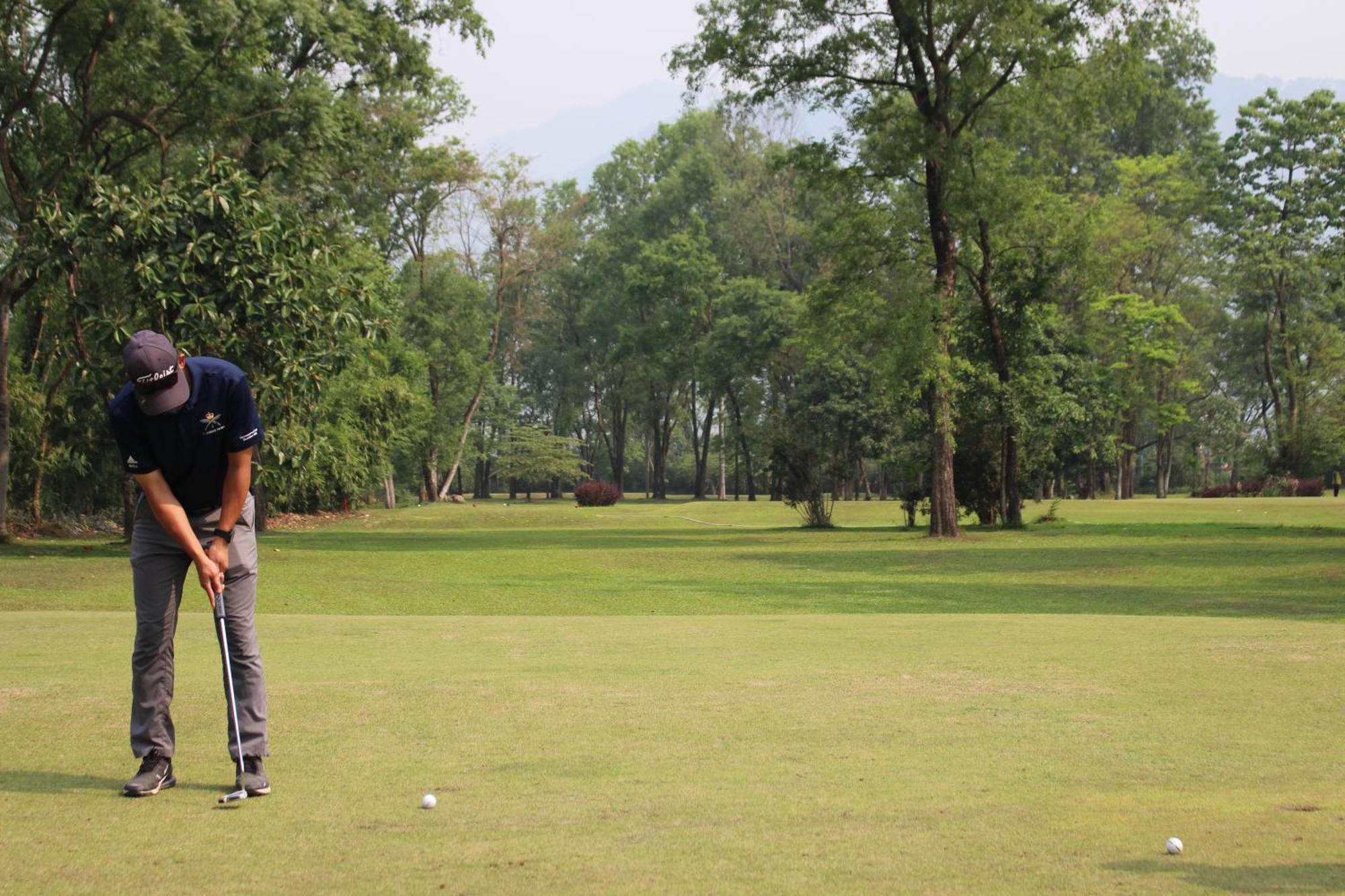 Miraaya Wellness Hotel Chitwan Bagian luar foto