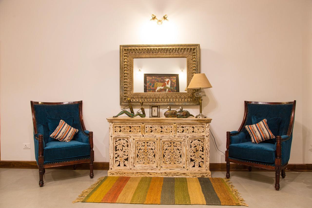 Miraaya Wellness Hotel Chitwan Bagian luar foto