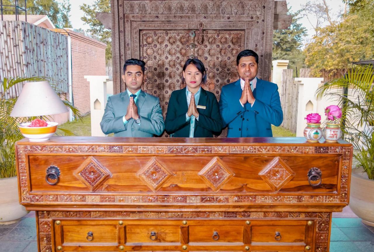 Miraaya Wellness Hotel Chitwan Bagian luar foto